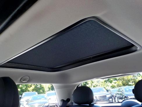 Used 2016 MINI Cooper 2-Door Hardtop image 17