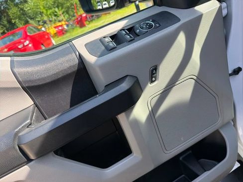 Used 2019 Ford F250 XL w/ Power Equipment Group AWD/4WD image 12