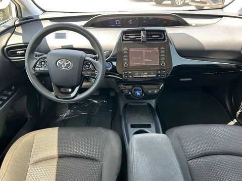 Used 2020 Toyota Prius LE FWD image 16