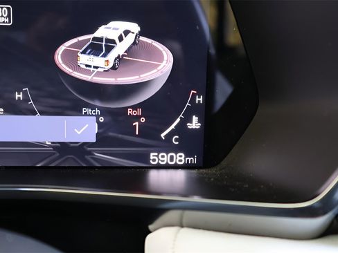 Used 2024 GMC Canyon AT4X image 26