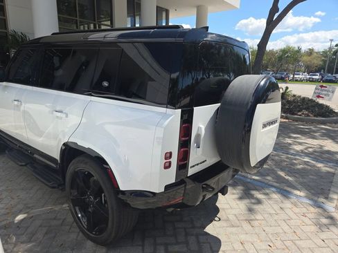Used 2024 Land Rover Defender 110 X-Dynamic SE image 45