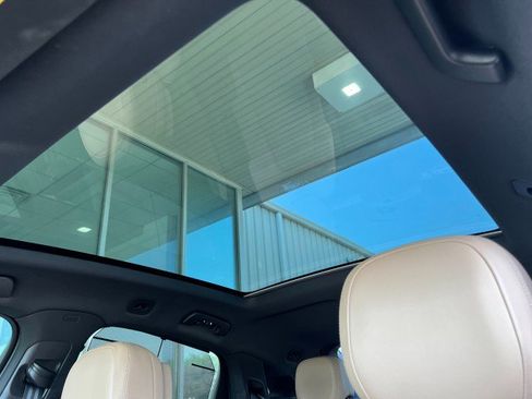 Used 2024 Porsche Cayenne Coupe image 34