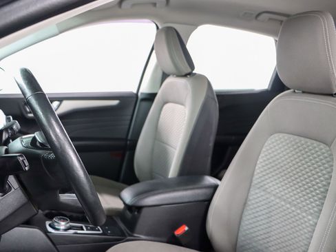 Used 2021 Ford Escape SE w/ Cold Weather Package image 23