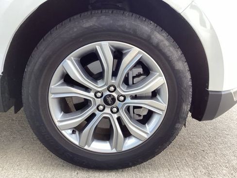 Used 2023 Ford Edge Titanium w/ Class II Trailer Tow Package AWD/4WD image 9