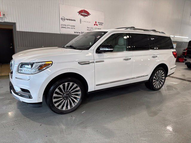 Used 2019 Lincoln Navigator Reserve w/ Cargo Package AWD/4WD image 3