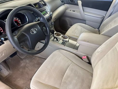 Used 2010 Toyota Highlander 2WD image 9