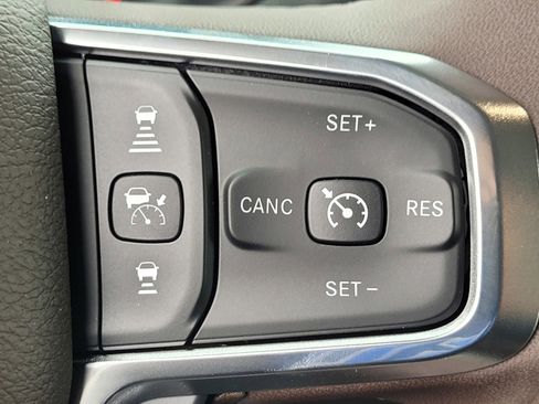 New 2026 RAM 2500 Laramie AWD/4WD image 22