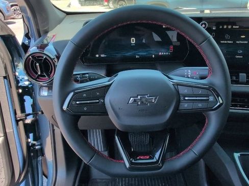 New 2026 Chevrolet Equinox RS w/ Convenience Package III FWD image 17