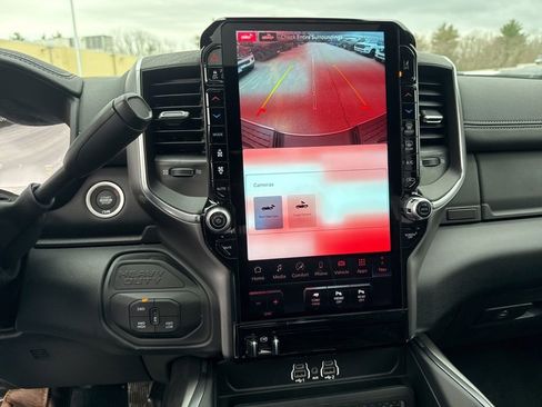 New 2026 RAM 2500 Laramie AWD/4WD image 14