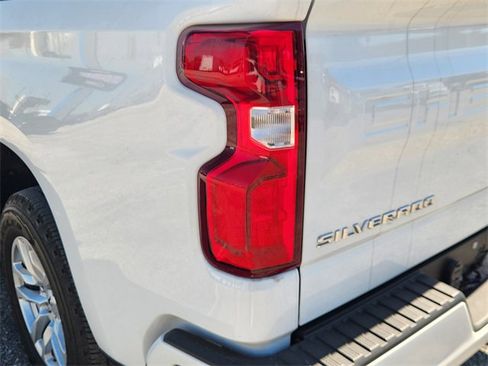 Used 2022 Chevrolet Silverado 1500 RST image 7