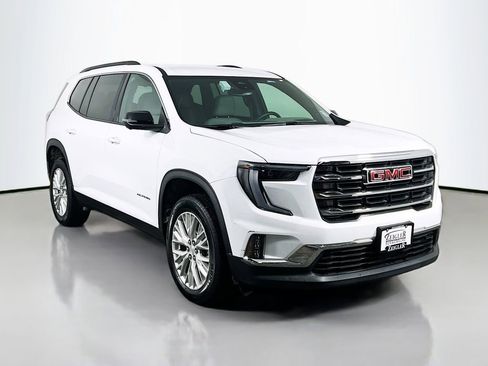 Used 2024 GMC Acadia Elevation image 3