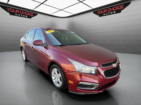 Used 2016 Chevrolet Cruze LT w/ Technology Package image 3