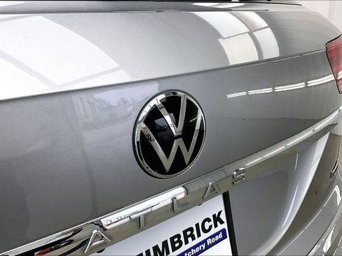 Used 2022 Volkswagen Atlas Cross Sport SE AWD/4WD image 31