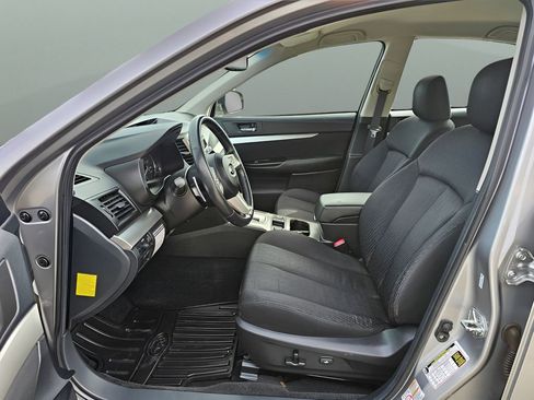 Used 2011 Subaru Legacy 2.5i Premium AWD/4WD image 17