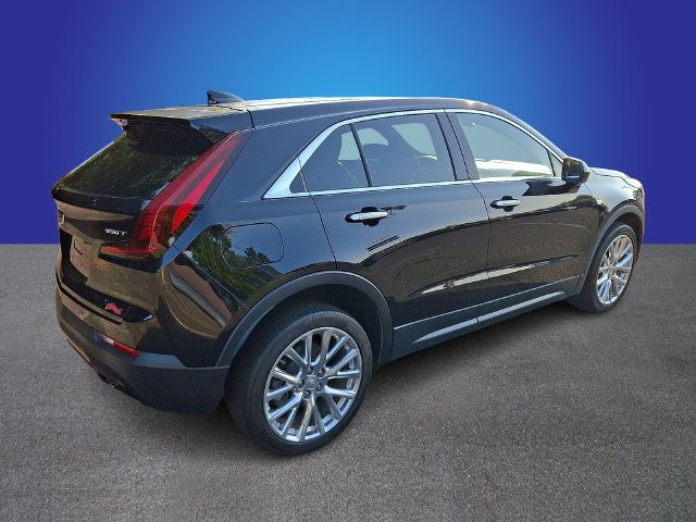 Used 2021 Cadillac XT4 Luxury w/ Cold Weather Package AWD/4WD image 4