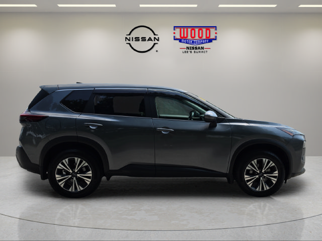 Used 2023 Nissan Rogue SV FWD image 2