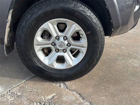 Used 2016 Toyota 4Runner SR5 image 9