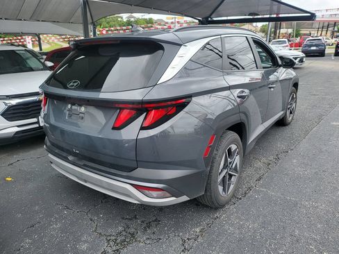 Used 2025 Hyundai Tucson SEL FWD image 8