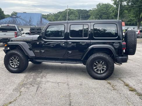 Used 2024 Jeep Wrangler Unlimited Rubicon 392 w/ Dual Top Group AWD/4WD image 10