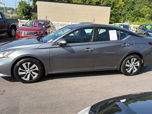 Used 2021 Nissan Altima 2.5 S FWD image 2