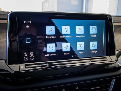 New 2026 Volkswagen Atlas SE image 5