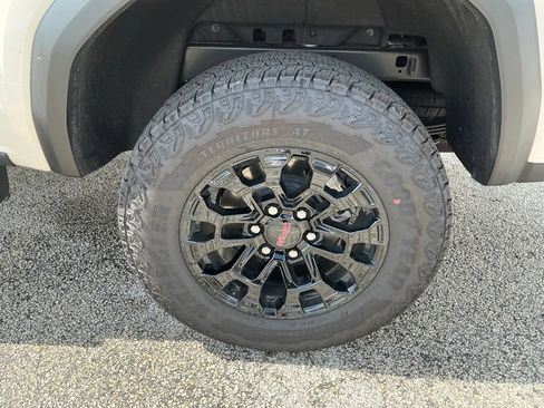 Used 2026 GMC Canyon Elevation RWD image 27