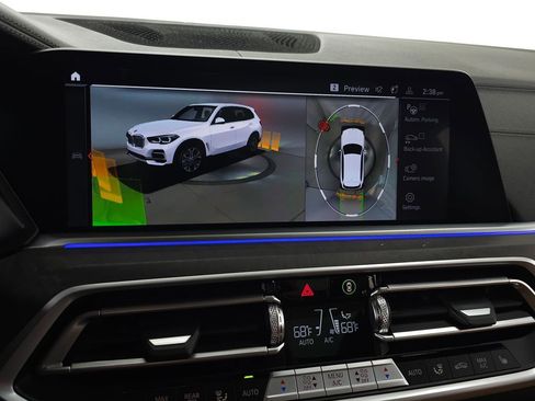 Used 2023 BMW X5 xDrive40i w/ Parking Assistance Package image 34