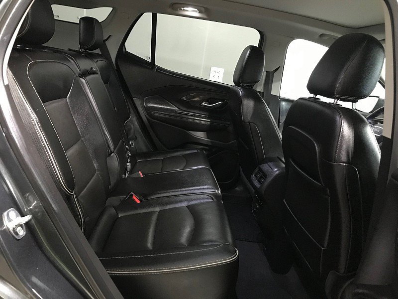 Used 2018 GMC Terrain Denali w/ Advanced Safety Package AWD/4WD image 17