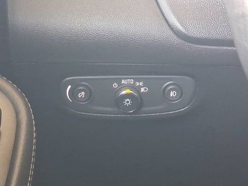 Used 2023 Buick Encore GX Select w/ Sport Touring Package FWD image 33