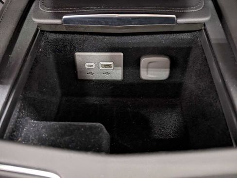 Used 2023 Cadillac XT4 Luxury w/ Cold Weather Package FWD image 32