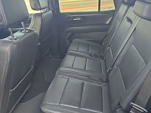 Used 2025 Chevrolet Tahoe LT AWD/4WD image 8
