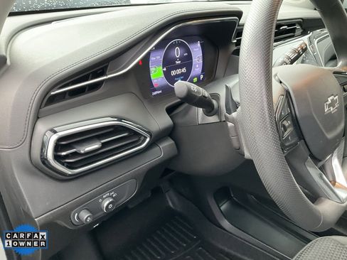 Used 2023 Chevrolet Bolt EUV LT image 19