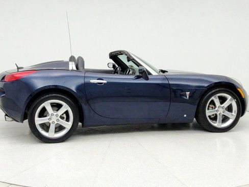 Used 2008 Pontiac Solstice Convertible w/ Premium Package image 4