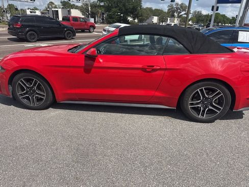 Used 2020 Ford Mustang Premium image 7