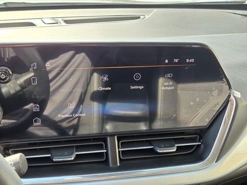 Used 2025 Chevrolet Trax LT w/ Driver Confidence Package image 20