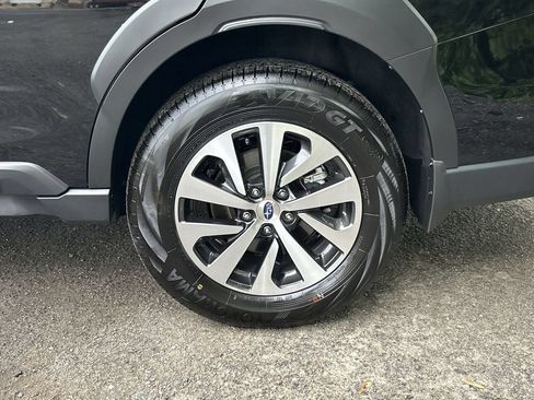 Certified 2025 Subaru Outback Premium AWD/4WD image 11