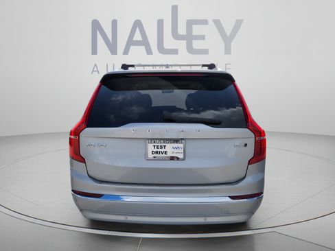Used 2023 Volvo XC90 B6 Plus w/ Protection Package Premier AWD/4WD image 4