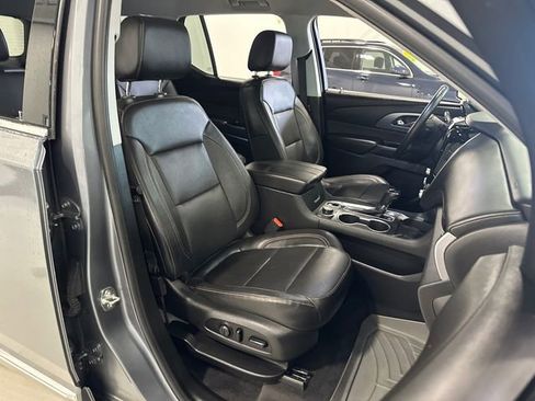 Used 2019 Chevrolet Traverse Premier image 37