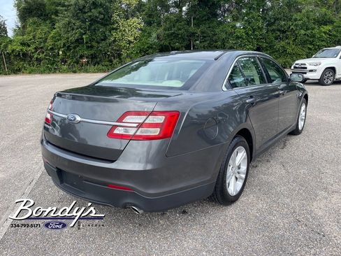 Used 2019 Ford Taurus SE FWD image 15