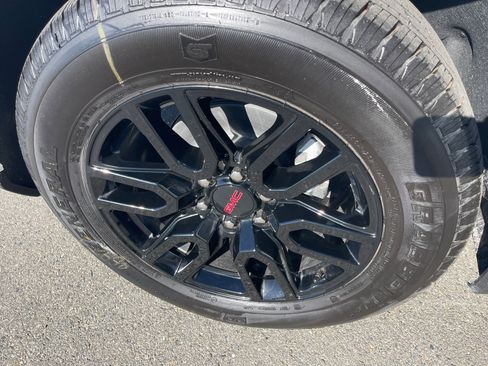 New 2026 GMC Sierra 1500 Pro w/ Graphite Edition image 17