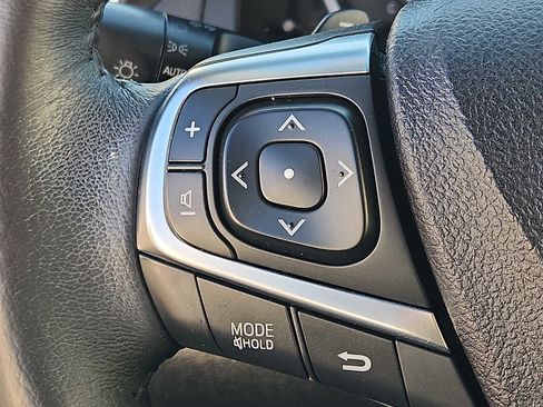 Used 2017 Toyota Camry SE image 20