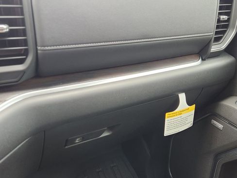 New 2026 GMC Sierra 1500 SLT w/ SLT Premium Package image 24