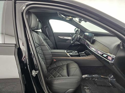 Used 2024 BMW 740i w/ Premium Package image 10