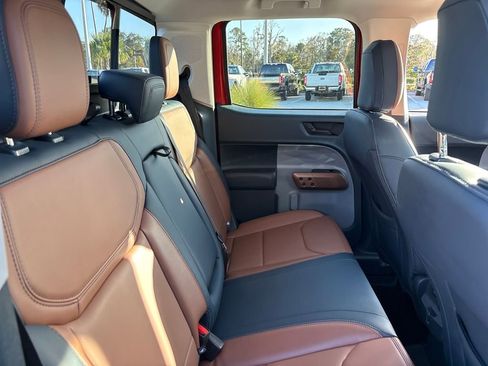 Used 2024 Ford Maverick Lariat image 31