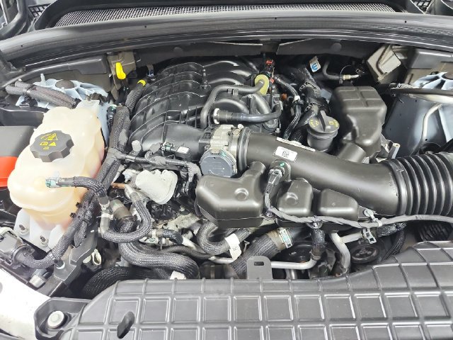 Used 2023 Jeep Grand Cherokee Limited AWD/4WD image 18