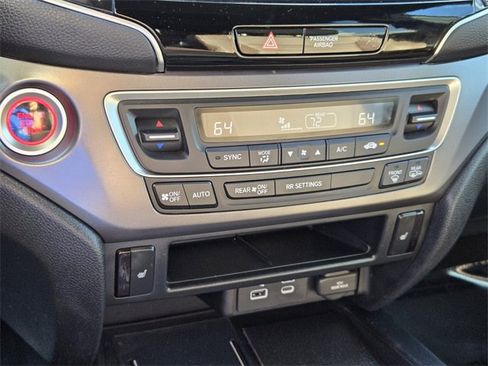 Used 2025 Honda Passport EX-L image 22