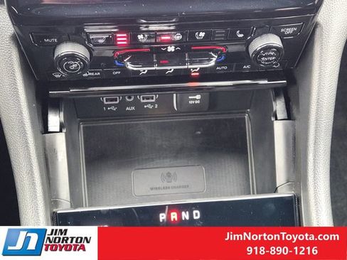 Used 2025 Jeep Grand Cherokee Limited w/ Luxury Tech Group II image 22