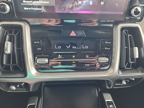Used 2023 Kia Sorento S w/ Panoramic Sunroof Package FWD image 29