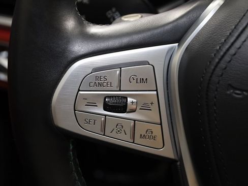 Used 2022 BMW ALPINA B7 xDrive w/ Luxury Rear Seating Package image 72