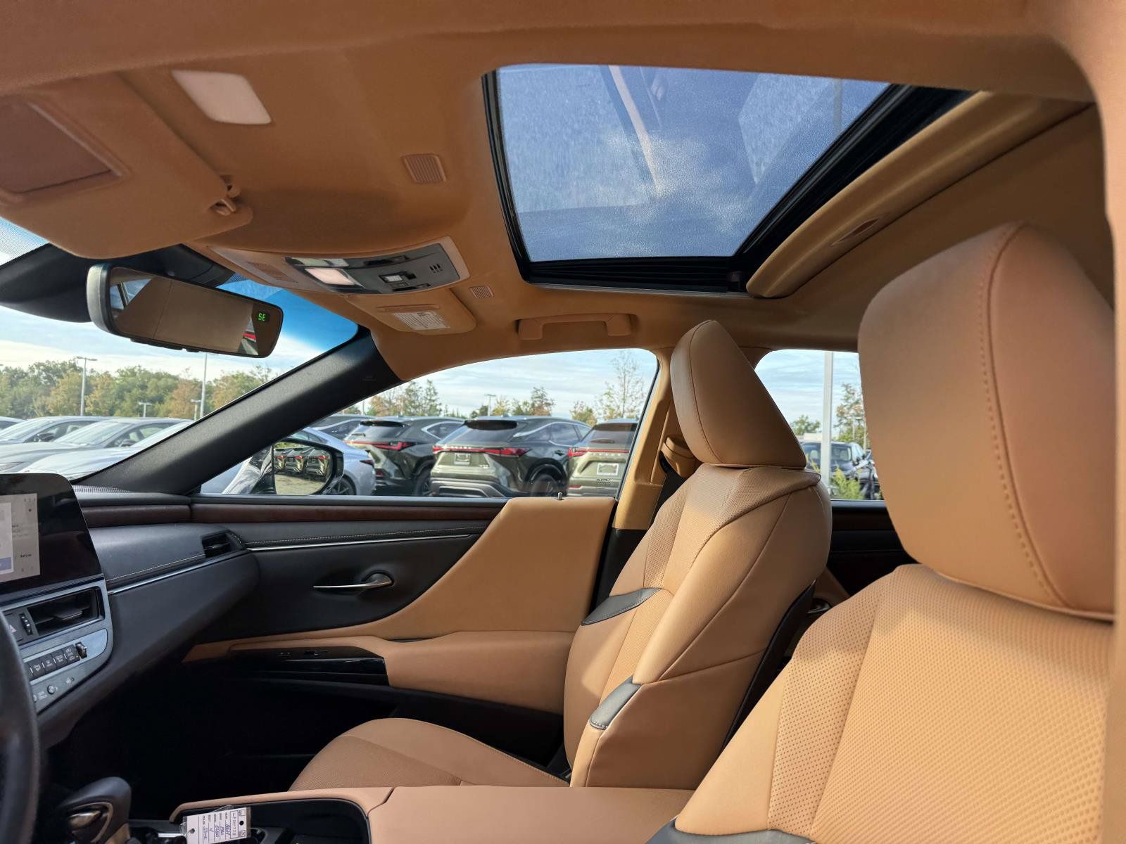 Used 2024 Lexus ES 350 w/ Premium Package FWD image 20